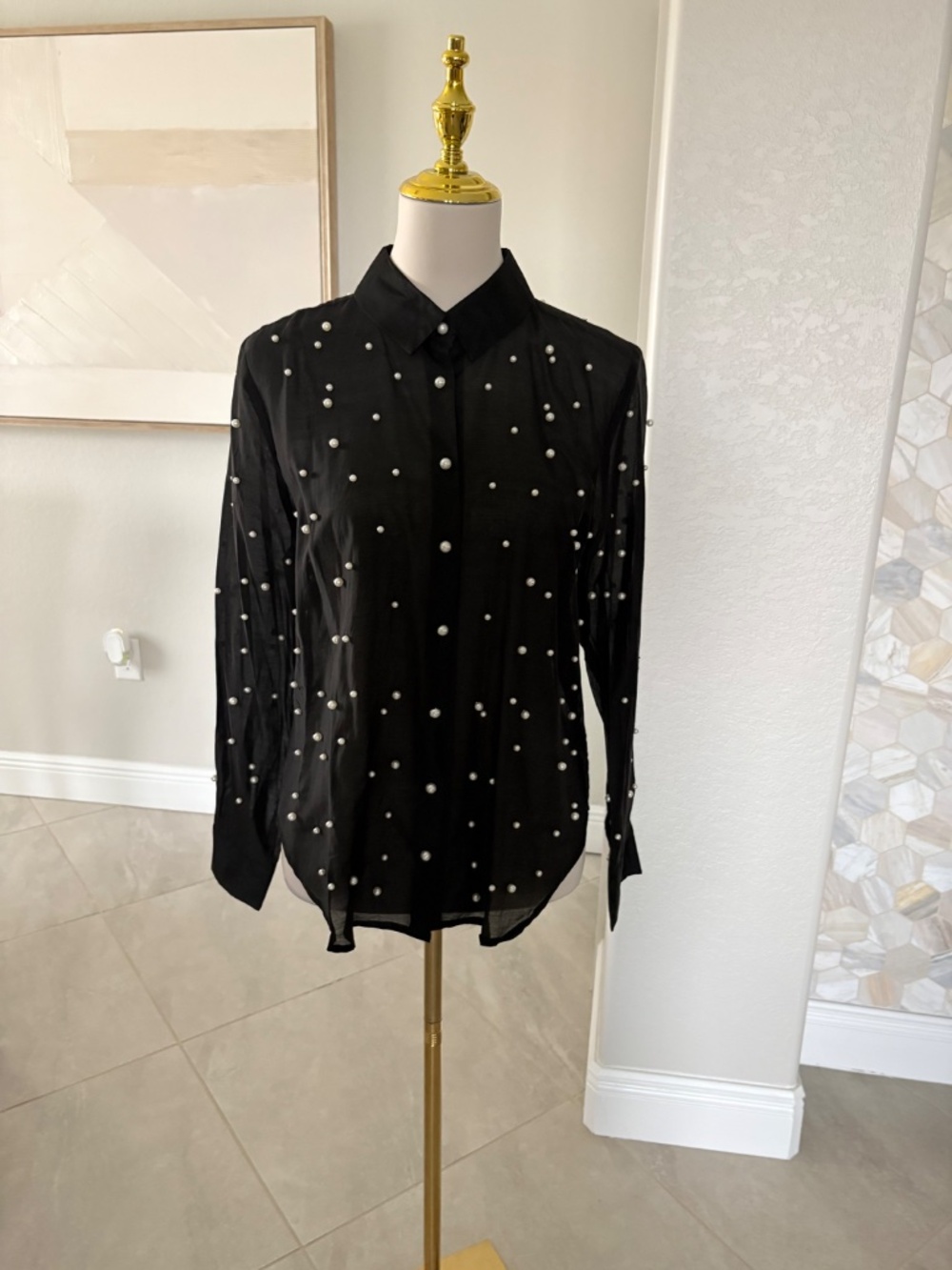 NWT Bailey Pearl Accent blouse